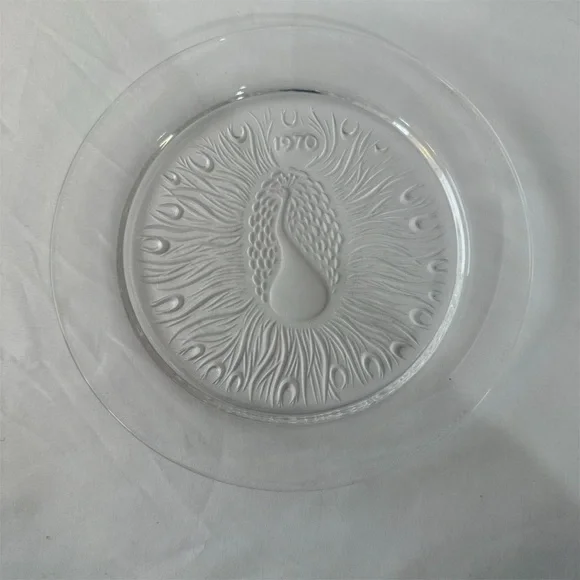 LALIQUE FRANCE CRYSTAL COLLECTOR PLATE LIMITED EDITION 1970 ~ PEACOCK ~ SIGNED - Picture 2 of 9